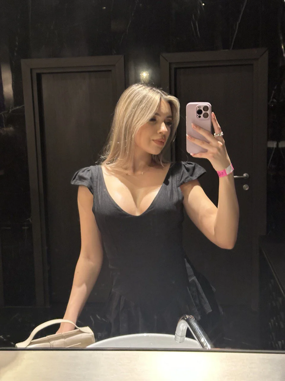 XXX Porn Photo of Nude ArtTeasee 45