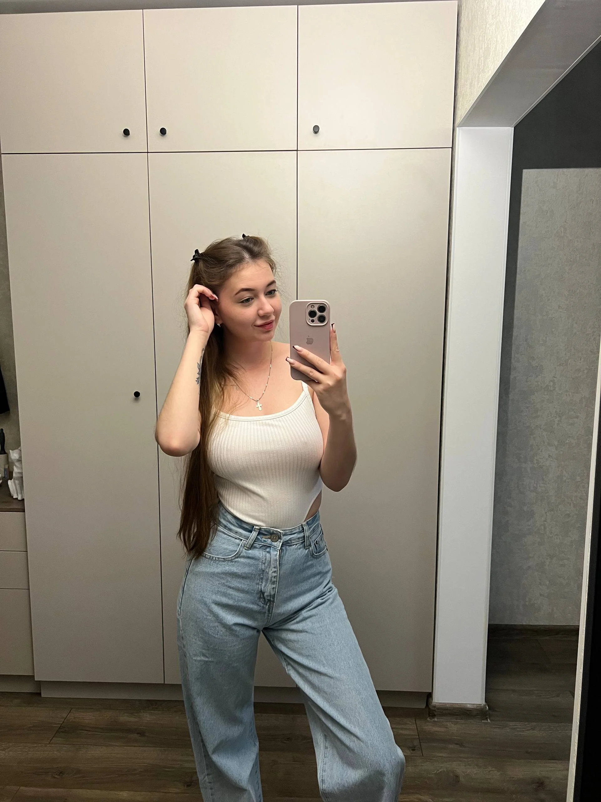 XXX Porn Photo of Nude Luna_Foxy 8