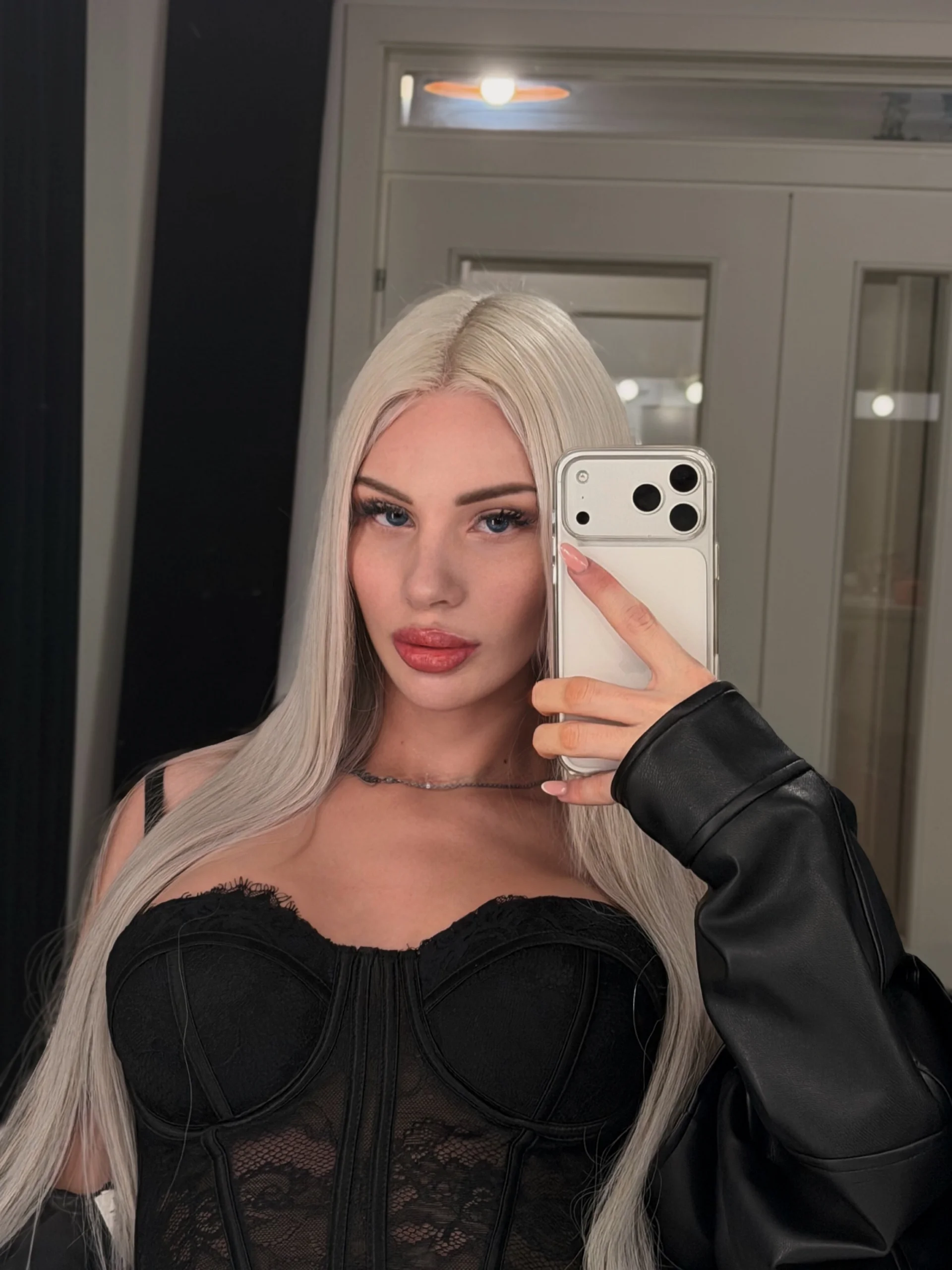 XXX Porn Photo of Nude BarbieKara 10