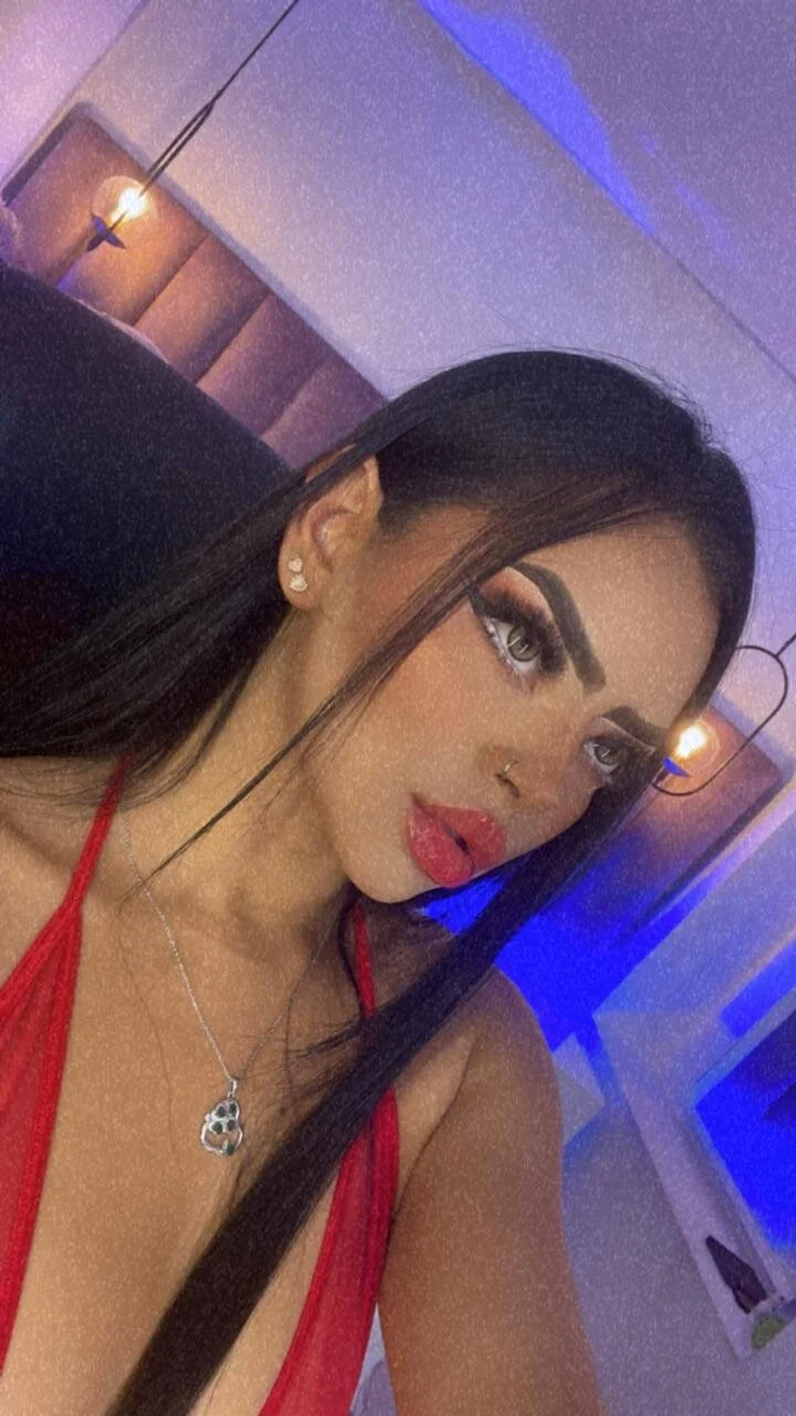 XXX Porn Photo of Nude malaia_hills 16