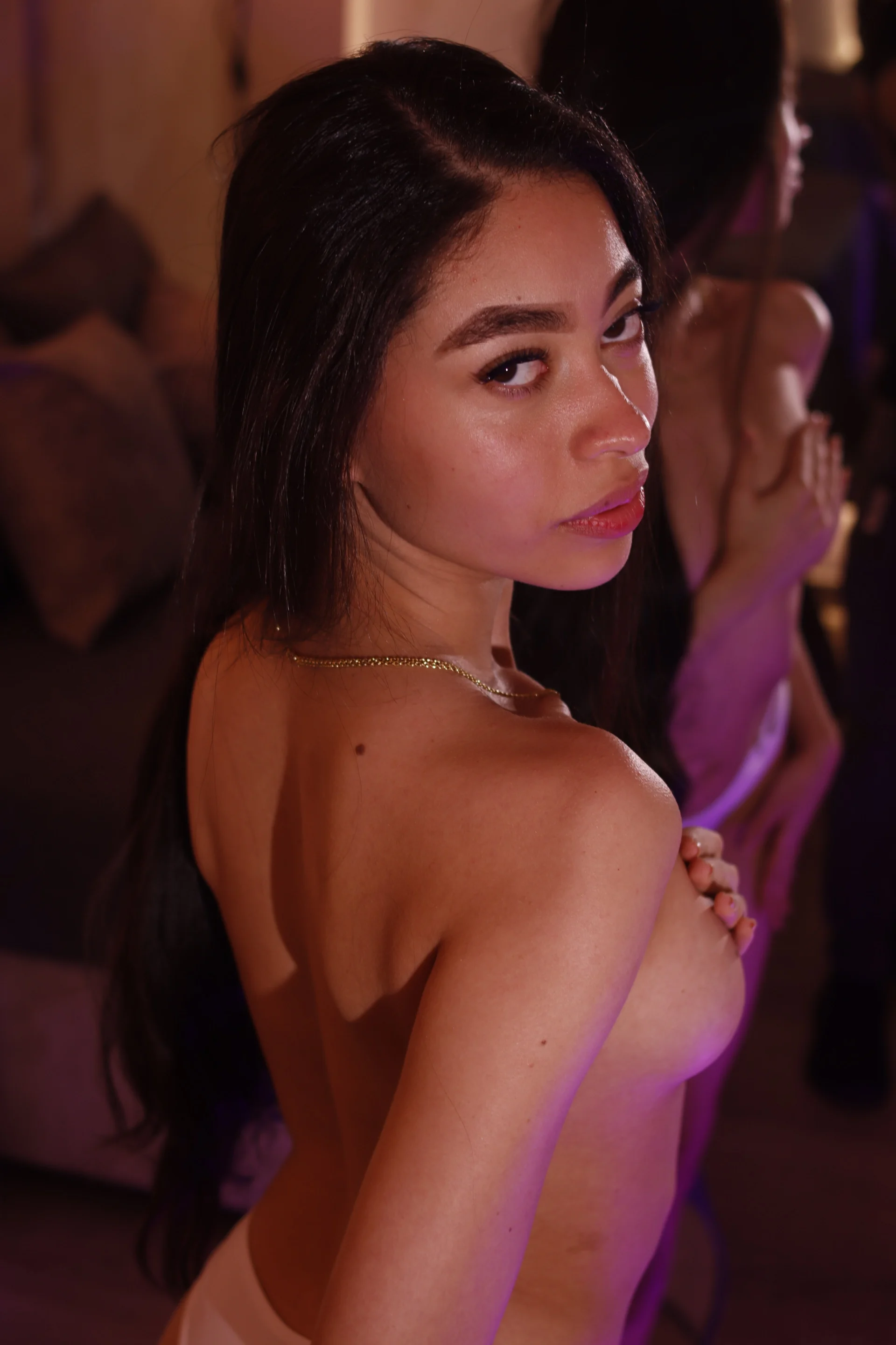 viiolet_whitee