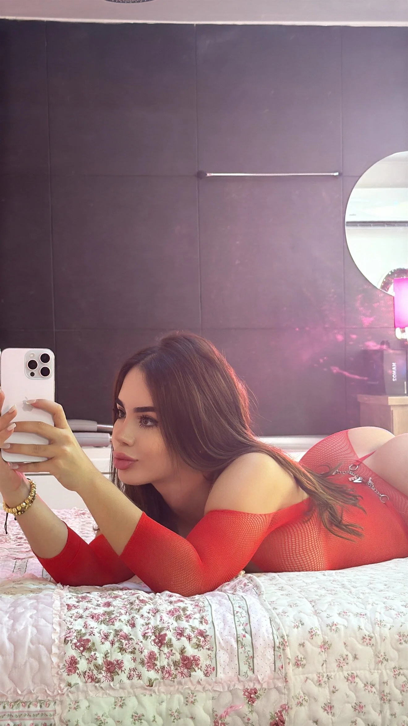 XXX Porn Photo of Nude MaddyMay_ 28