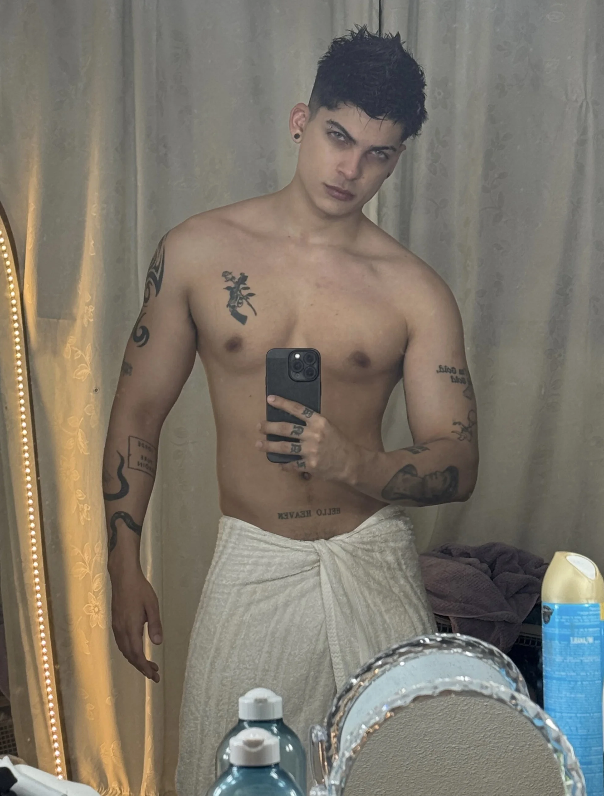 XXX Porn Photo of Nude charlie_hotxxx 19