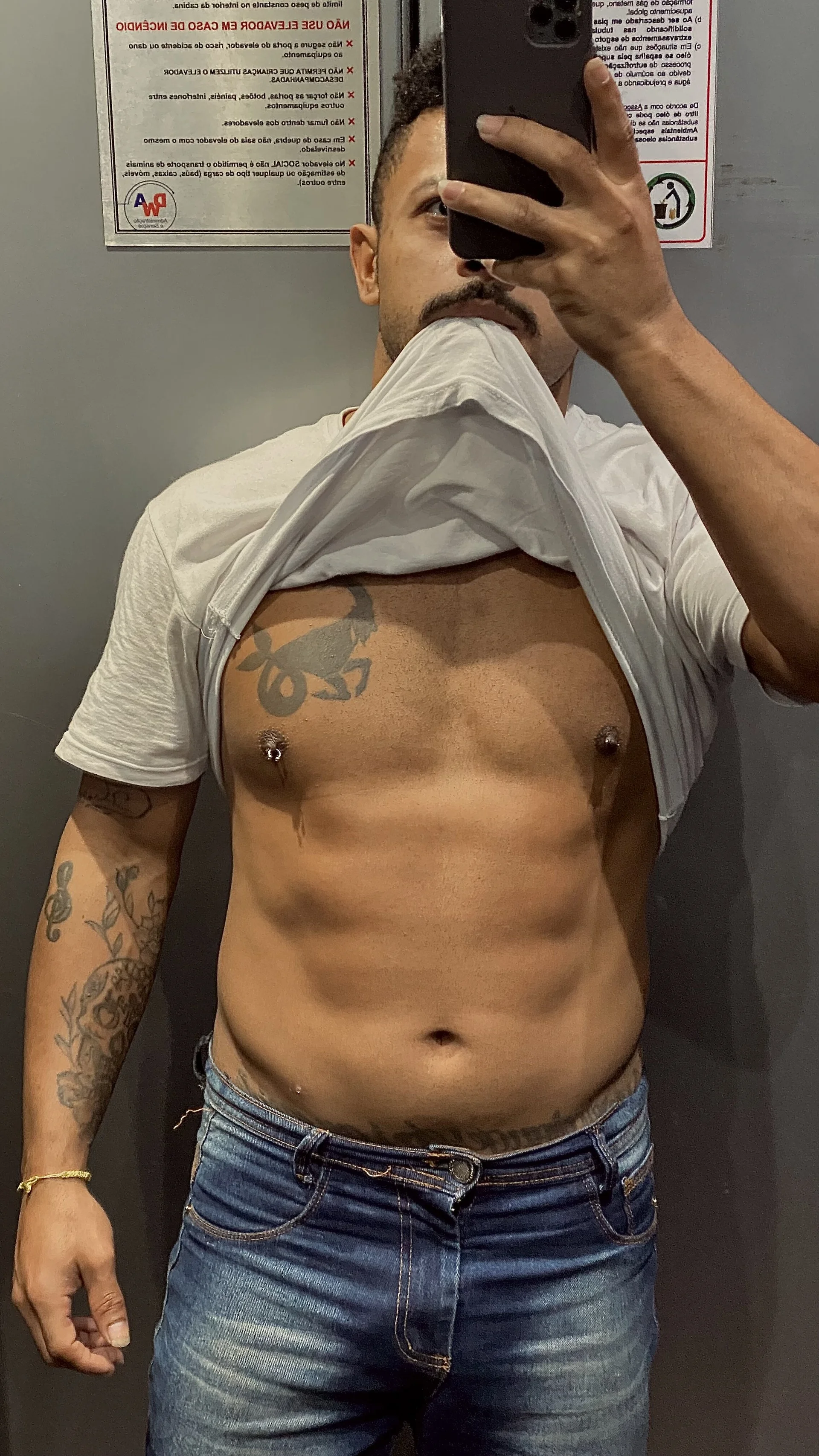 XXX Porn Photo of Nude Matheushotboy 4
