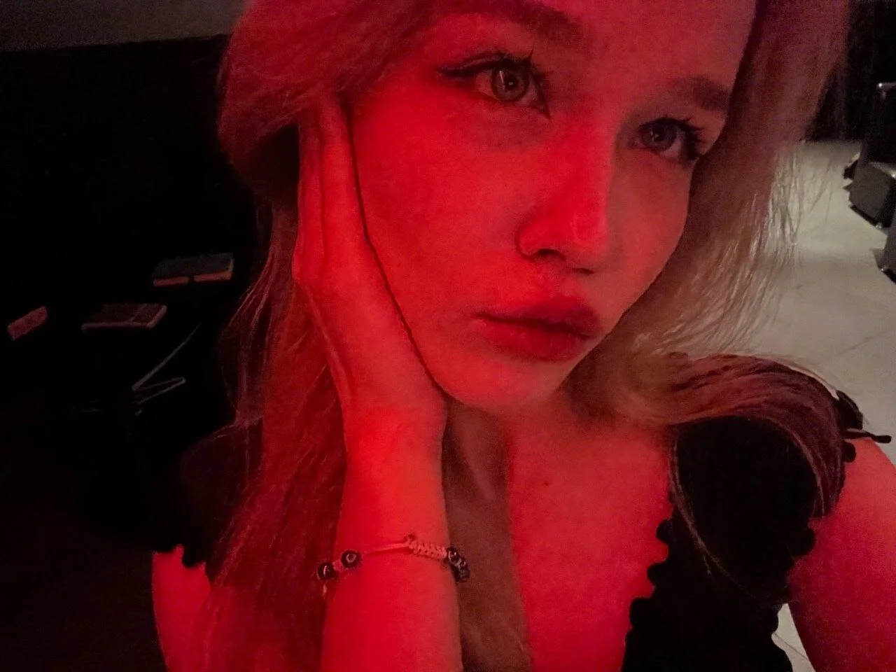 XXX Porn Photo of Nude FreyaLoveLove 2