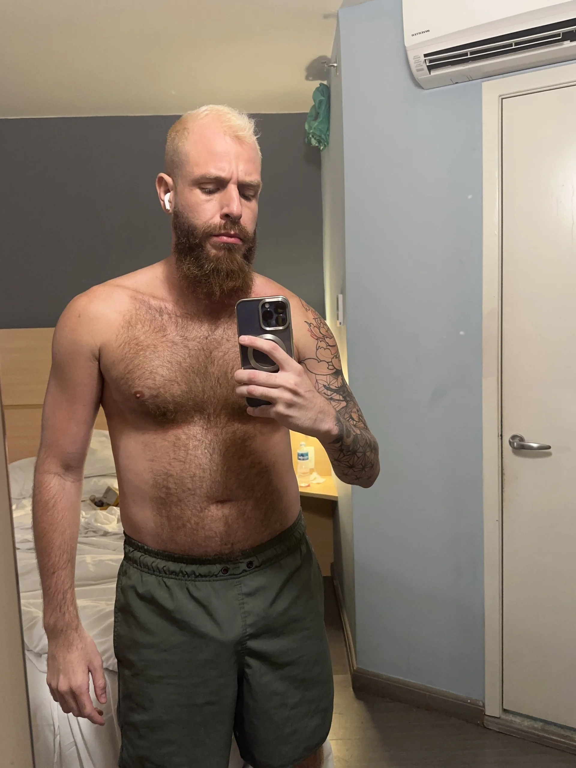 XXX Porn Photo of Nude llHugoll 1