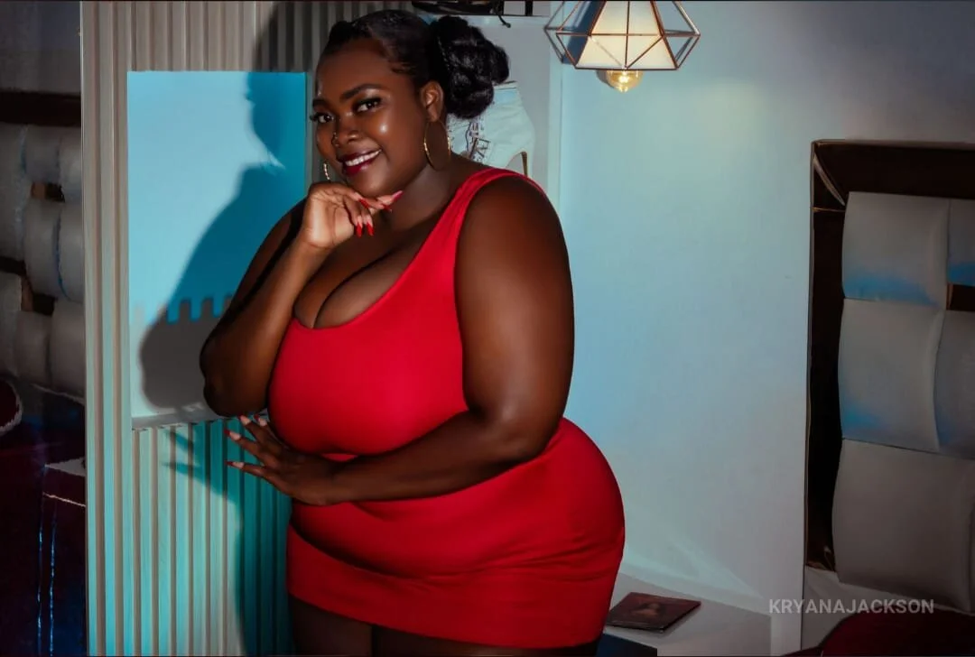XXX Porn Photo of Nude ReaGrant 12