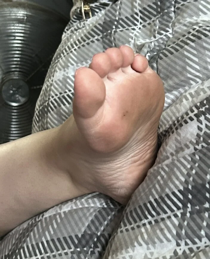 XXX Porn Photo of Nude feetwithlottielou 19