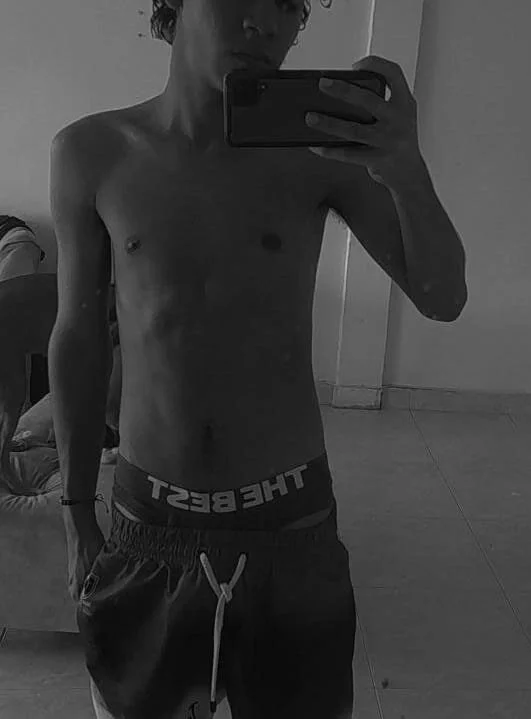 XXX Porn Photo of Nude Taylorr_junior_ 5