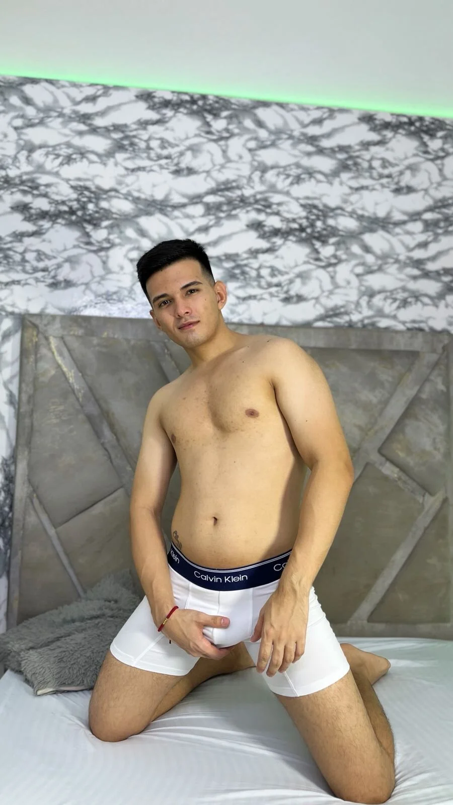 XXX Porn Photo of Nude GoldenBoyM 7