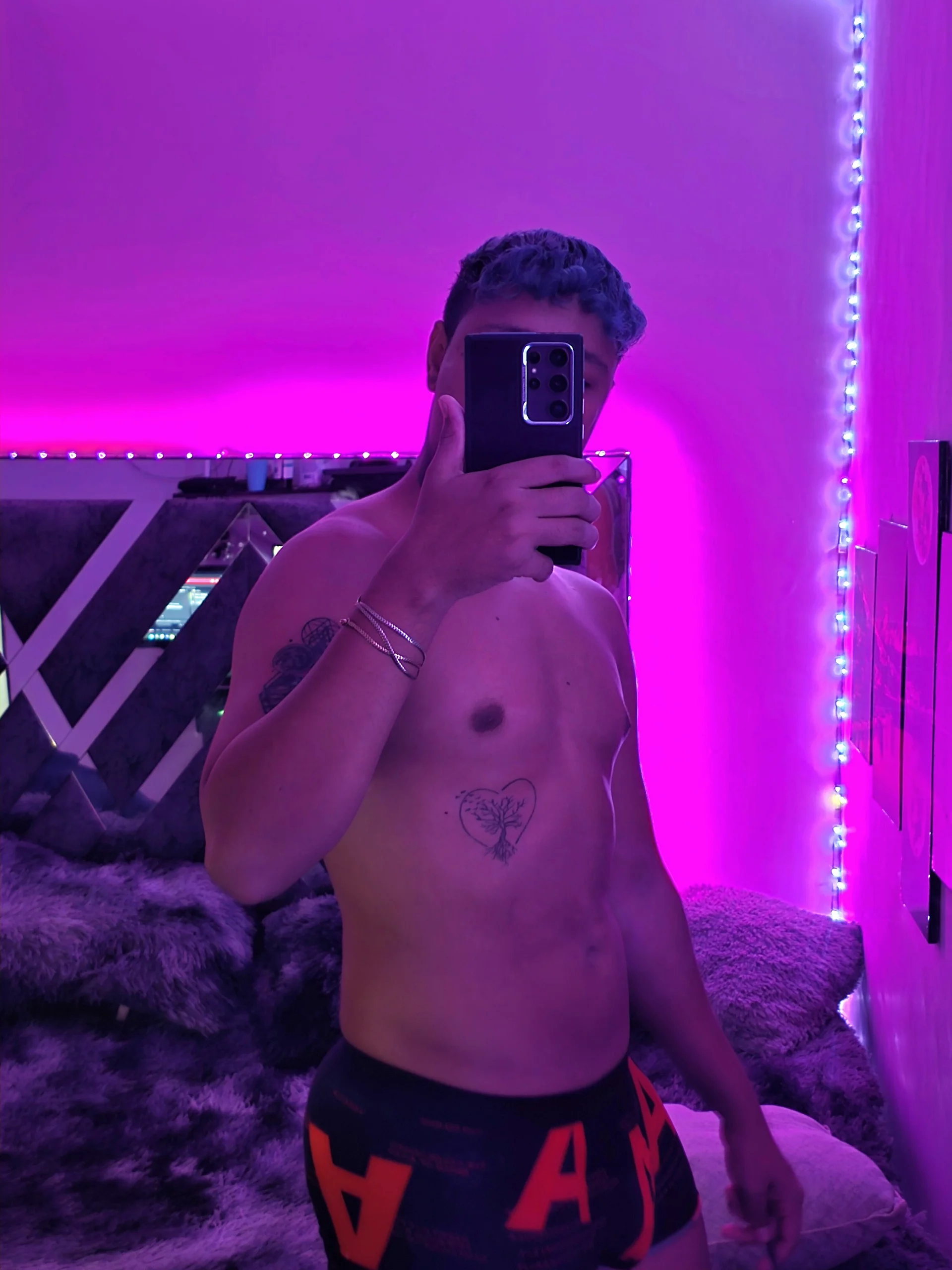 XXX Porn Photo of Nude Robertmiller21 5