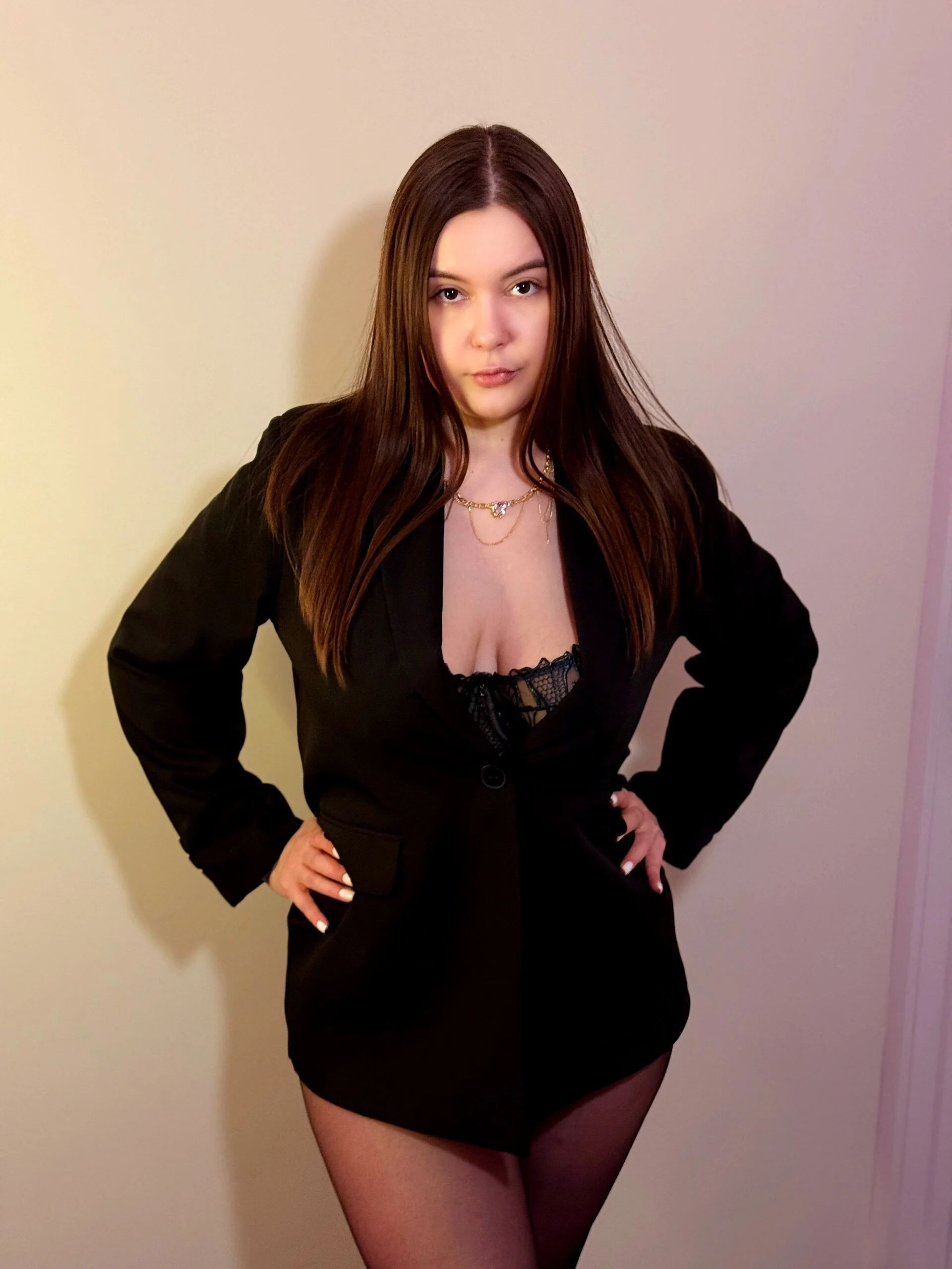 XXX Porn Photo of Nude GoldenLuxuryGirl 24