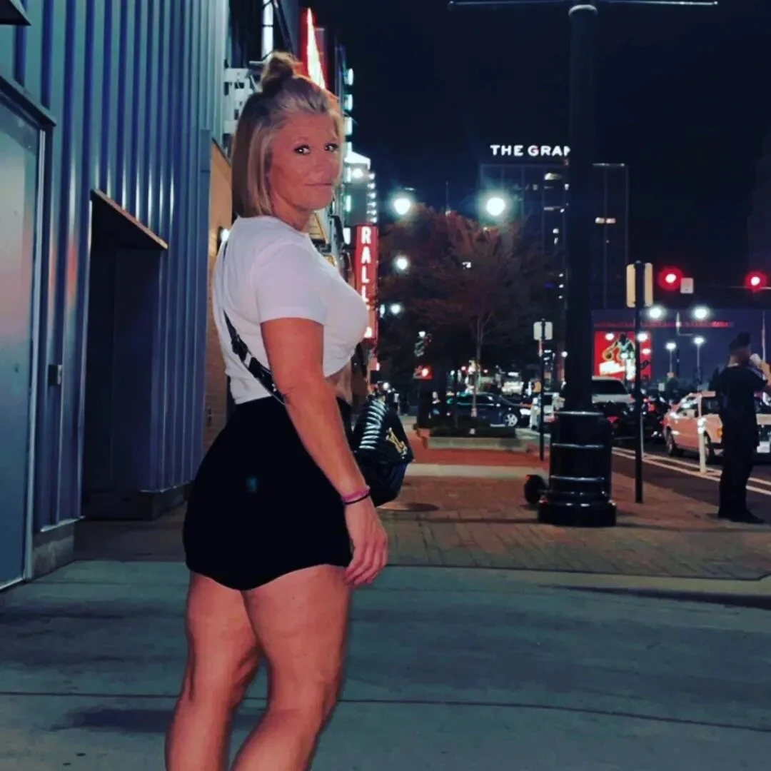 XXX Porn Photo of Nude ShawtyThickGilf 2