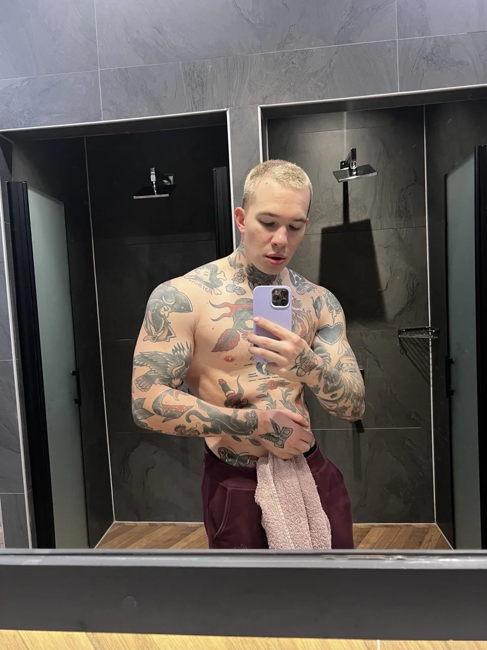 XXX Porn Photo of Nude Tommy_cat 4