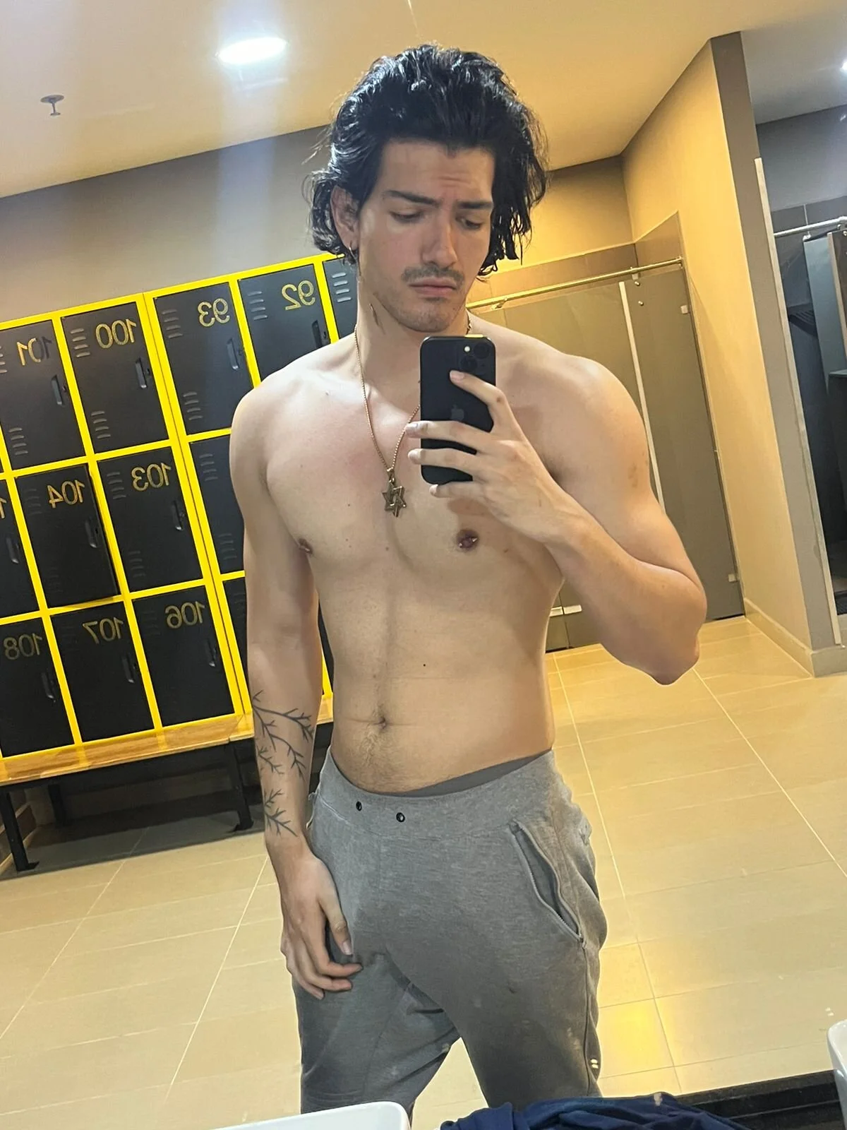 XXX Porn Photo of Nude bbbeachboy 140