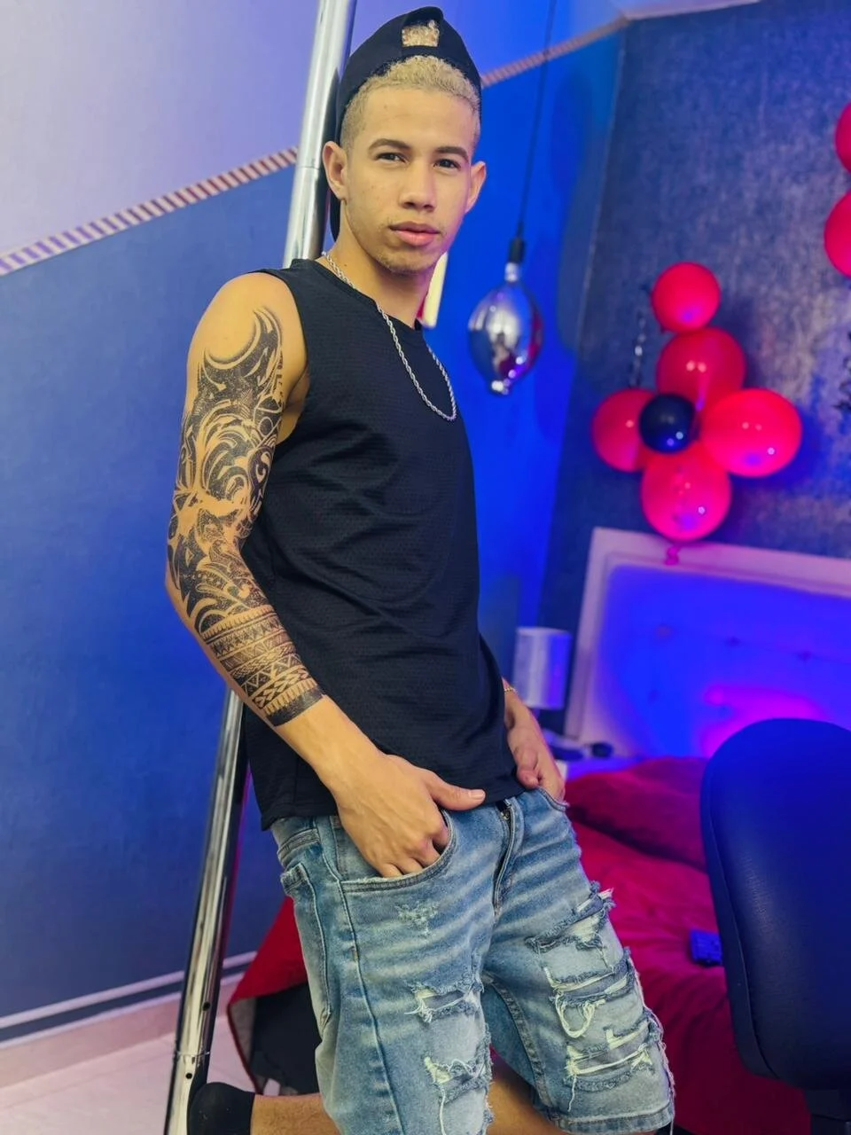 XXX Porn Photo of Nude Erick_Zhimerman 150