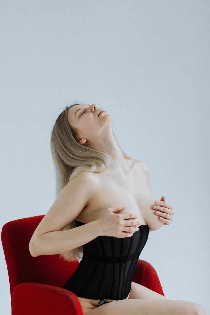 XXX Porn Photo of Nude Vivian_Davis 16