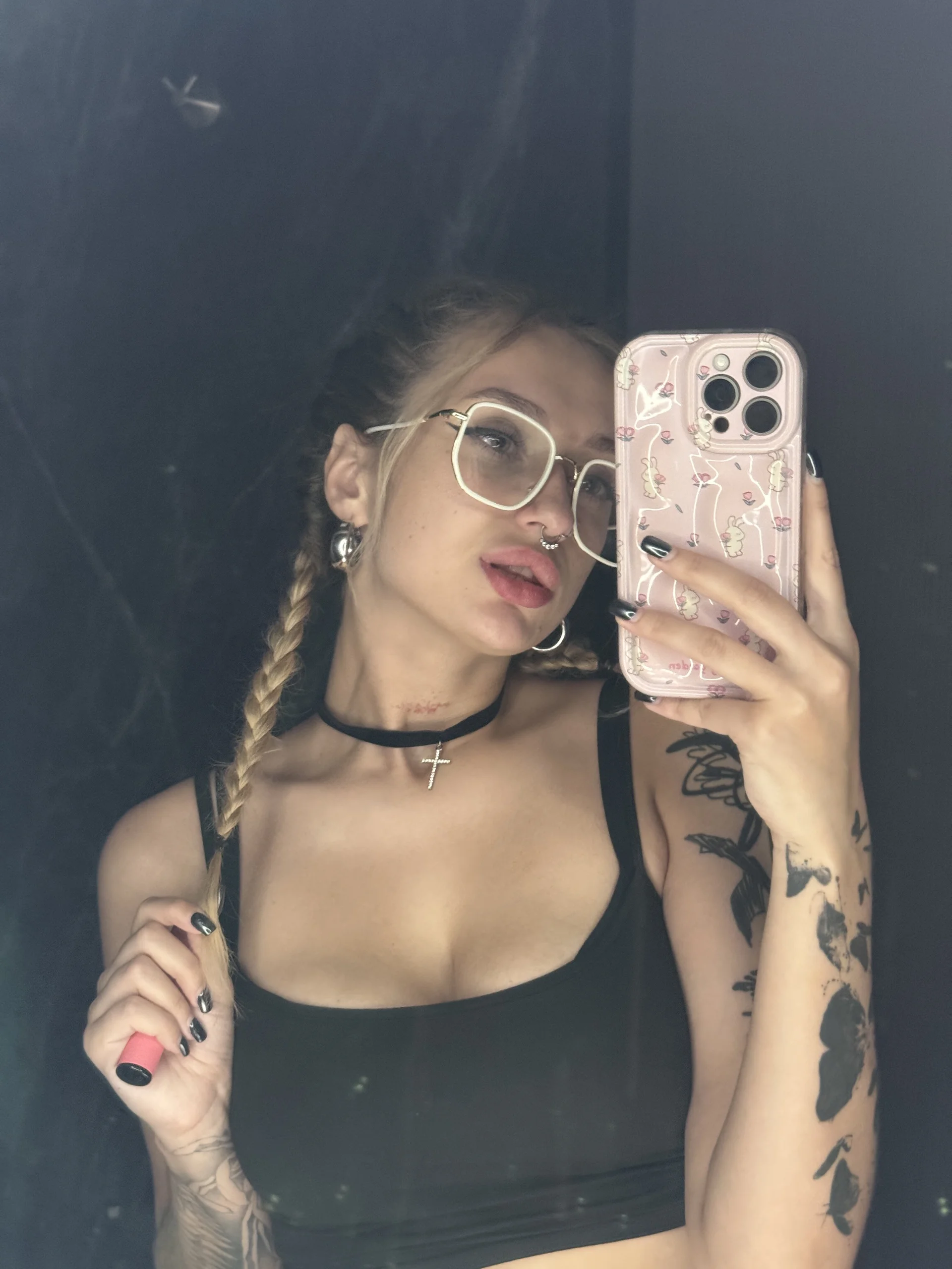 XXX Porn Photo of Nude _Kiss_me_hard_ 8