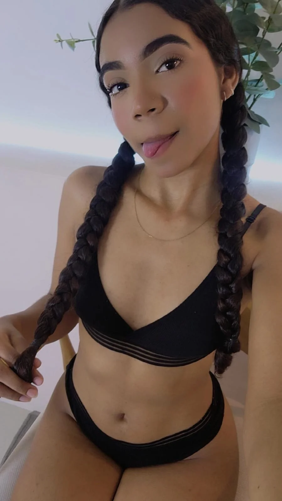 XXX Porn Photo of Nude liah_ferreira 7