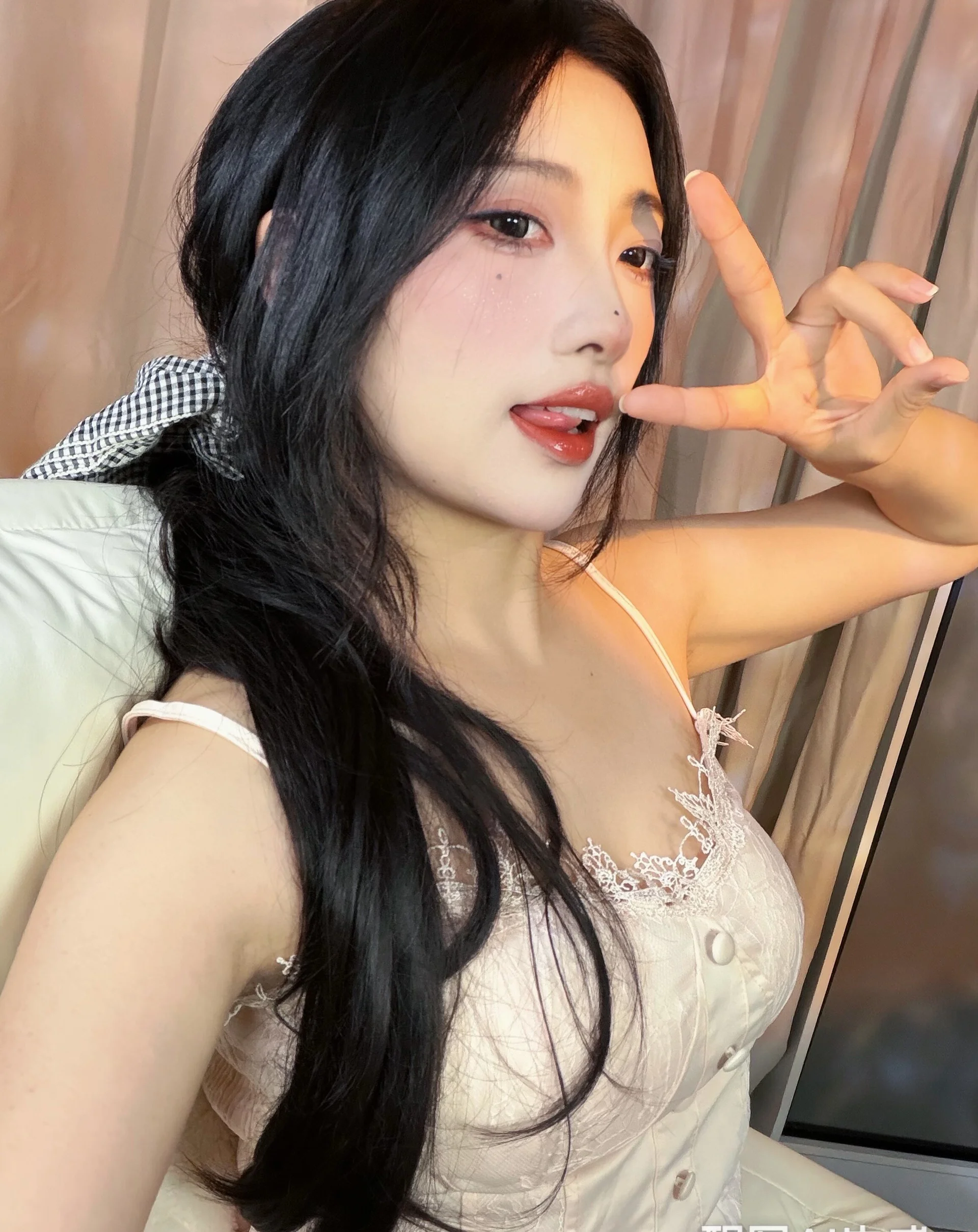 XXX Porn Photo of Nude Gracieeeee- 6