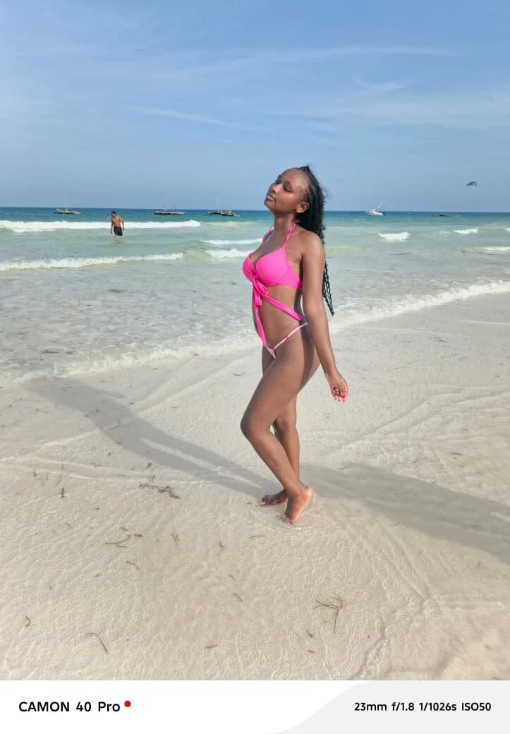 XXX Porn Photo of Nude Pretty_Laurelia 5