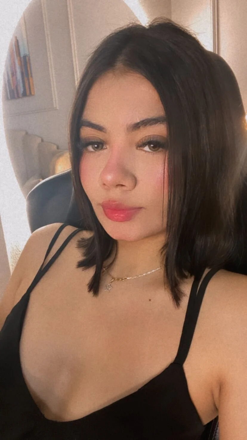 XXX Porn Photo of Nude mia_kisses2 15