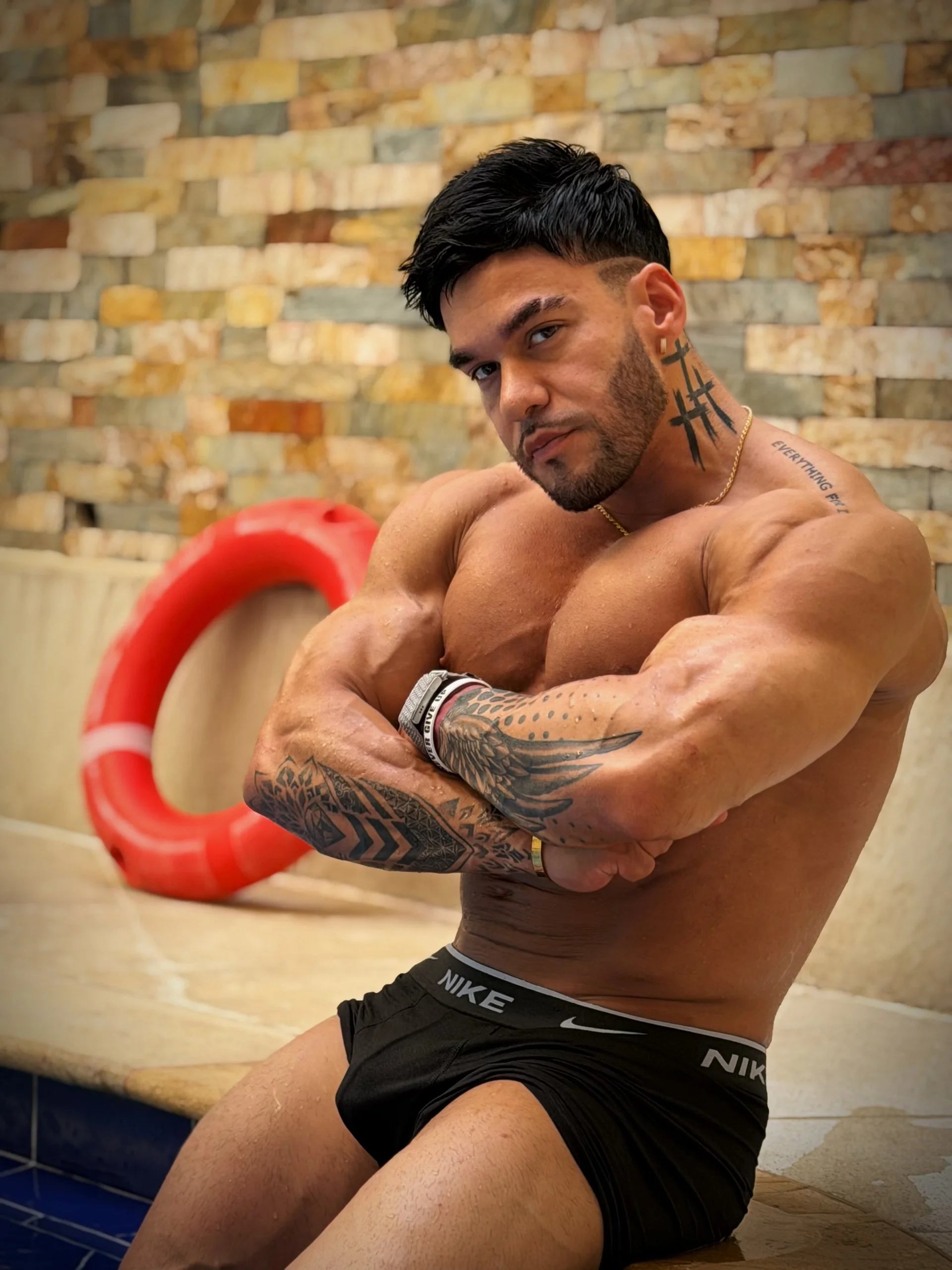 XXX Porn Photo of Nude Logan_Roux 8