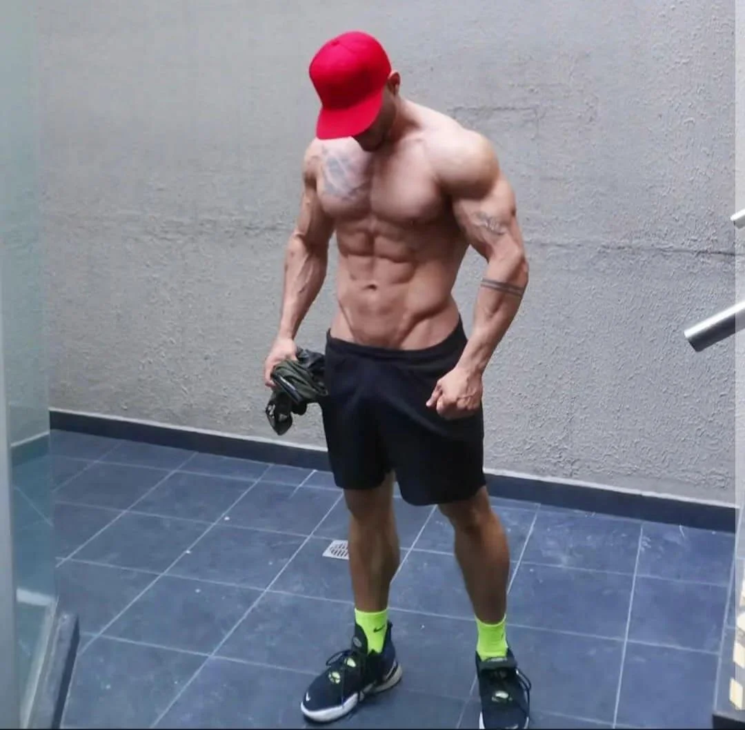 XXX Porn Photo of Nude dennis_cox1 3
