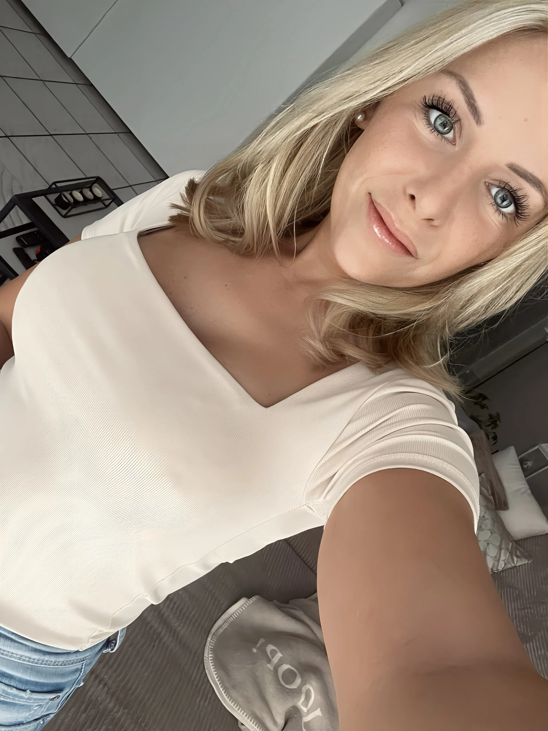 XXX Porn Photo of Nude emily-becker22 6