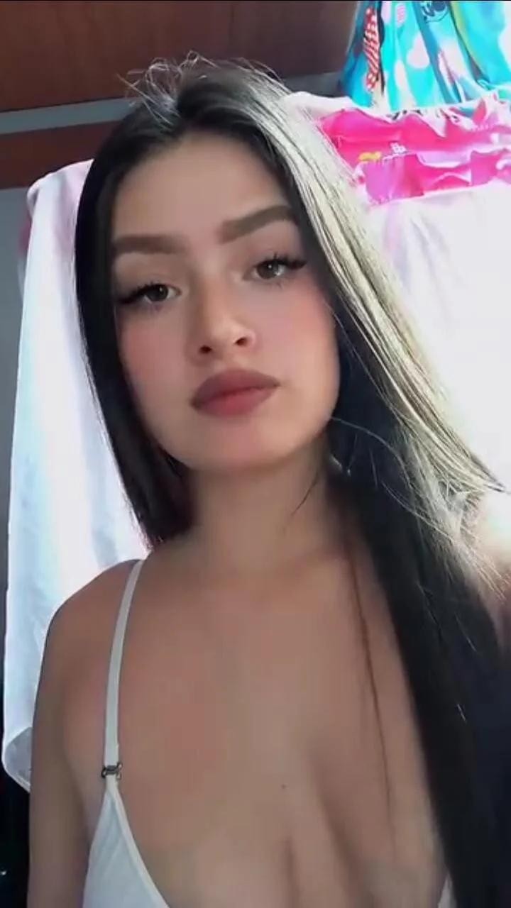 XXX Porn Photo of Nude kendalPetite 1