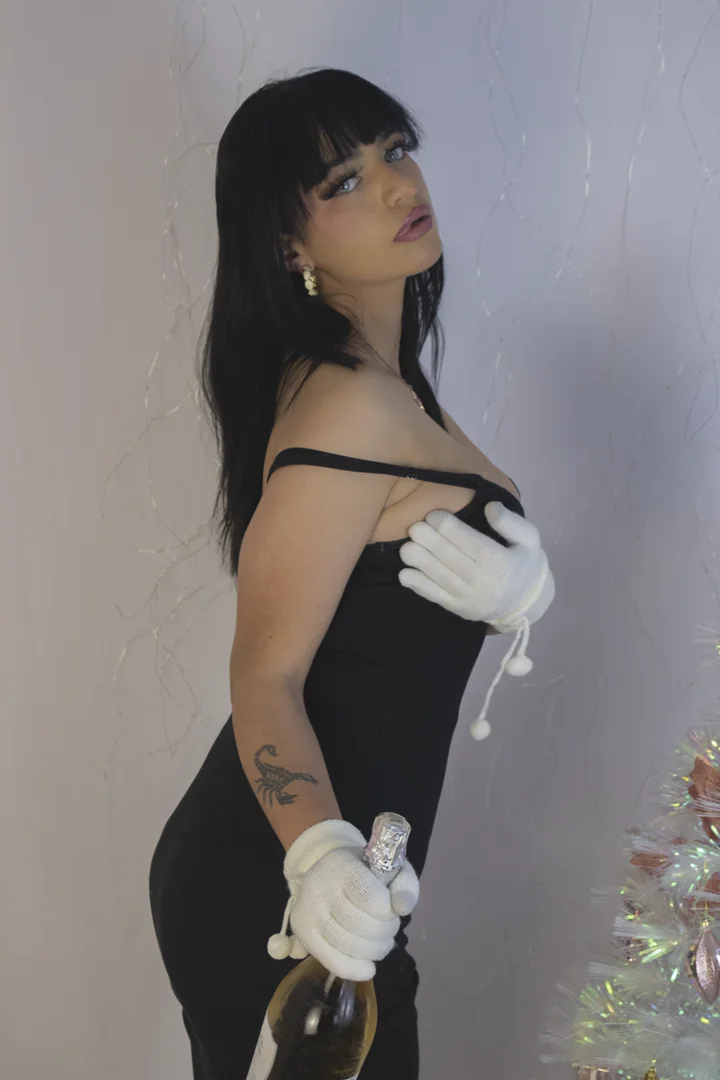 XXX Porn Photo of Nude Lunyhose 108
