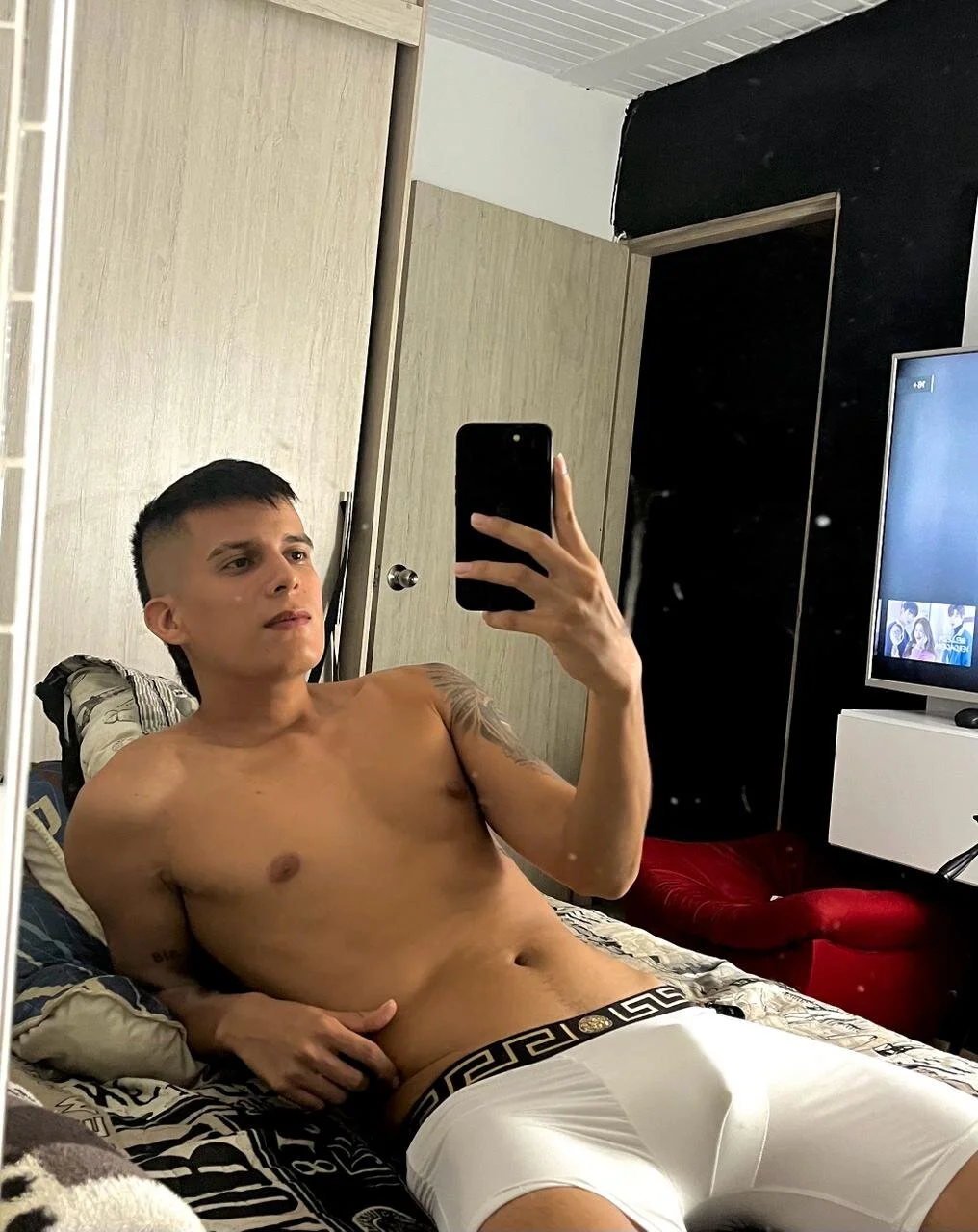 XXX Porn Photo of Nude hugosan12 2