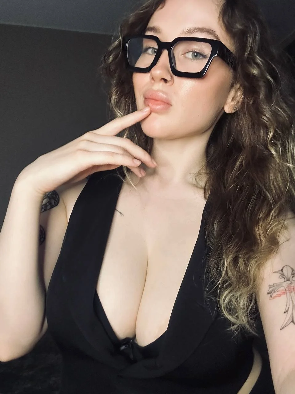 XXX Porn Photo of Nude Bornsexyesterday 1