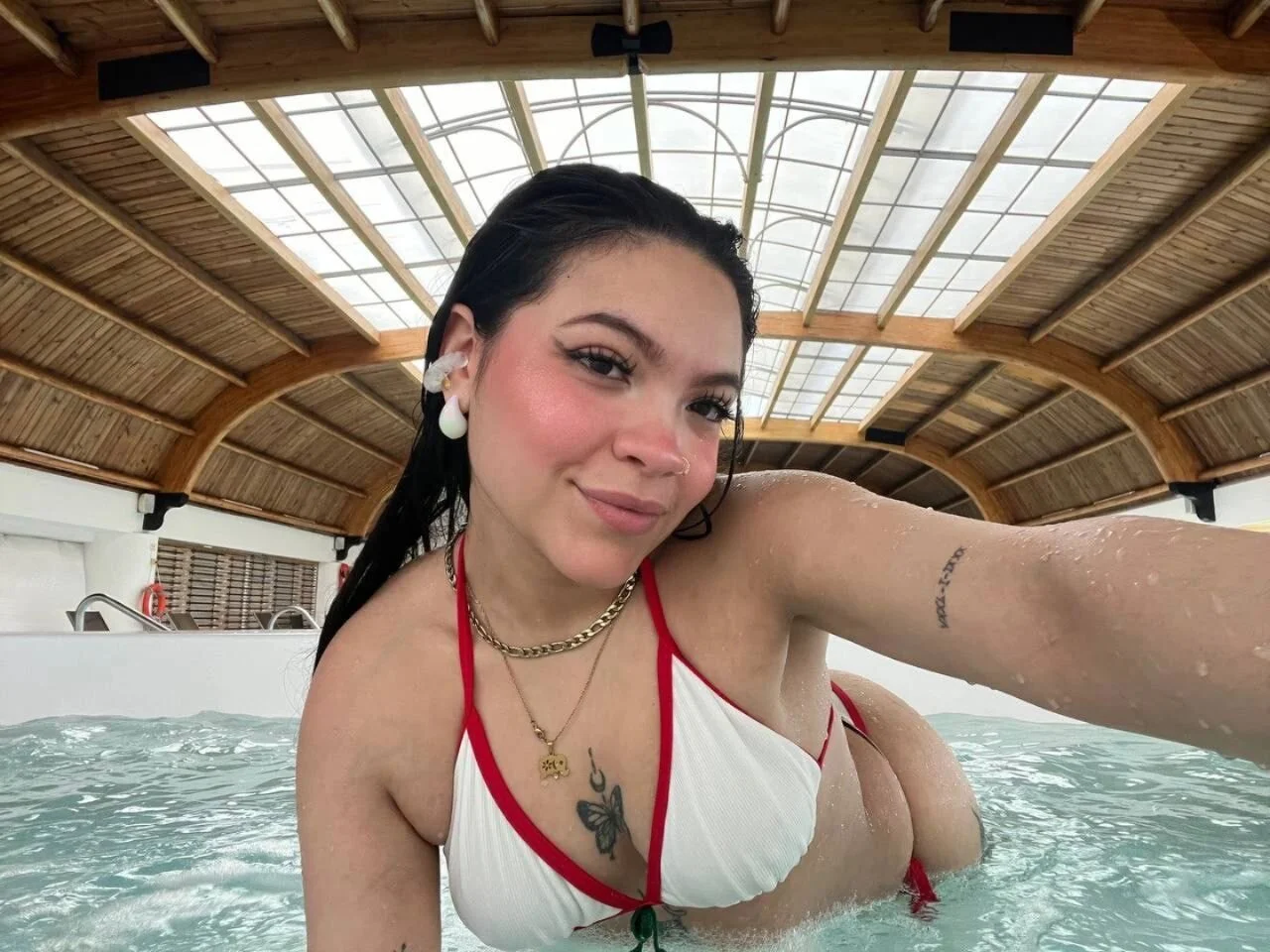 XXX Porn Photo of Nude EsmeCaldwel 4