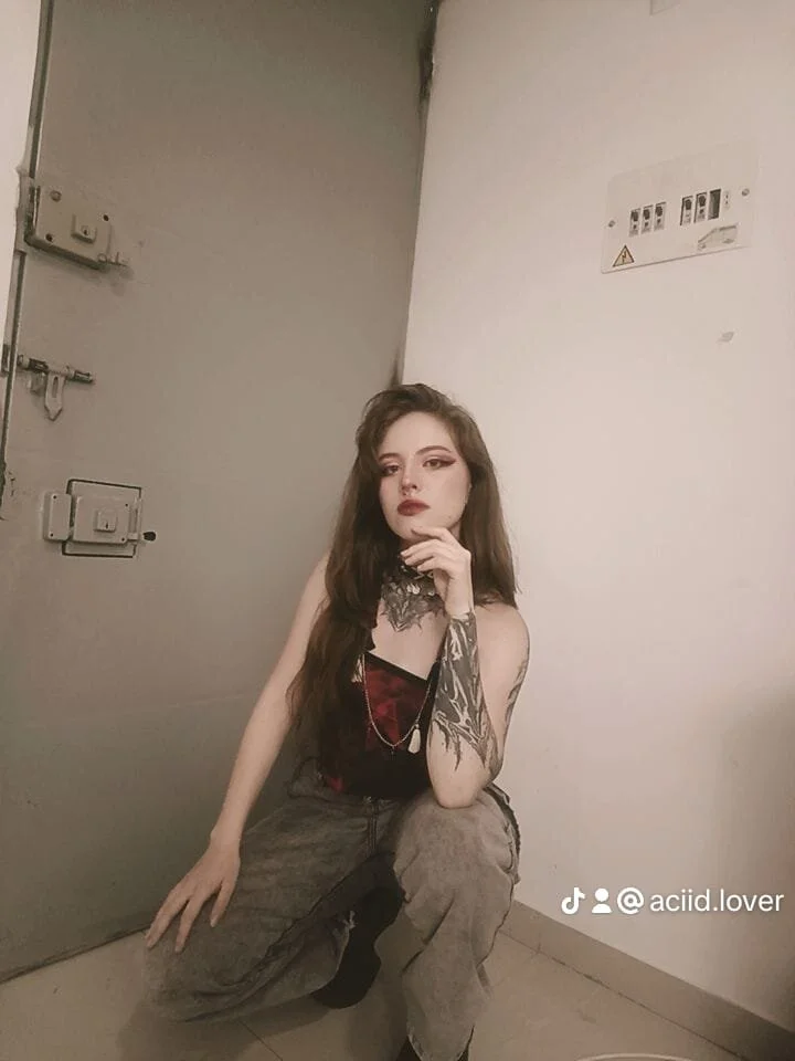 XXX Porn Photo of Nude Aciid_lover 12