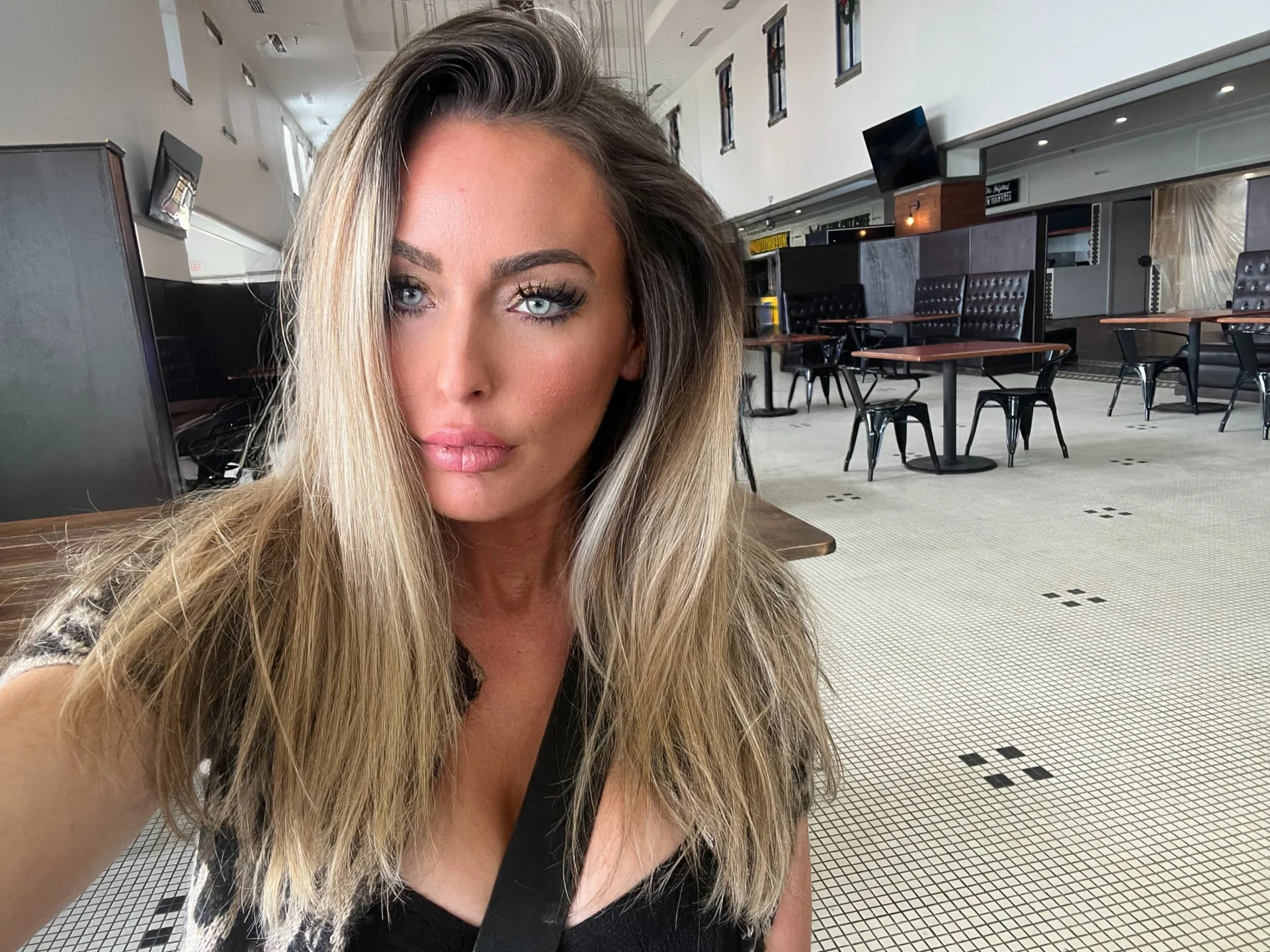XXX Porn Photo of Nude Farrah_Fantasy 8