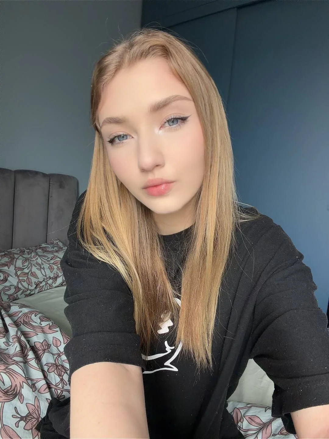 XXX Porn Photo of Nude AveryBerkson 62
