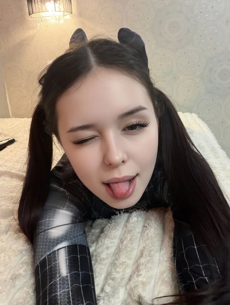 XXX Porn Photo of Nude HuldaAutman 1