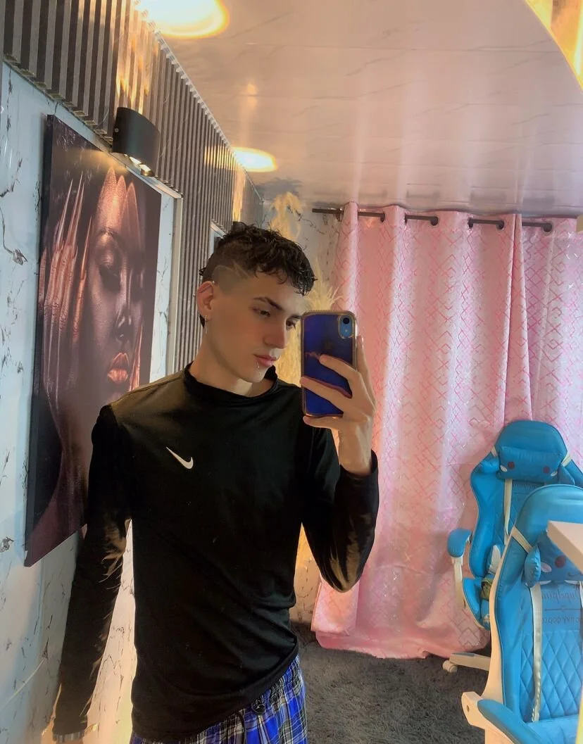 XXX Porn Photo of Nude latino_boyy_ 2