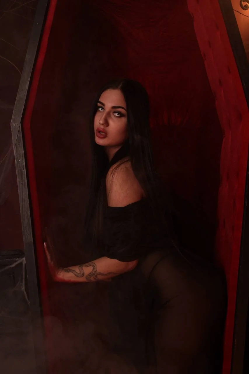 XXX Porn Photo of Nude mygoddesshecate 23