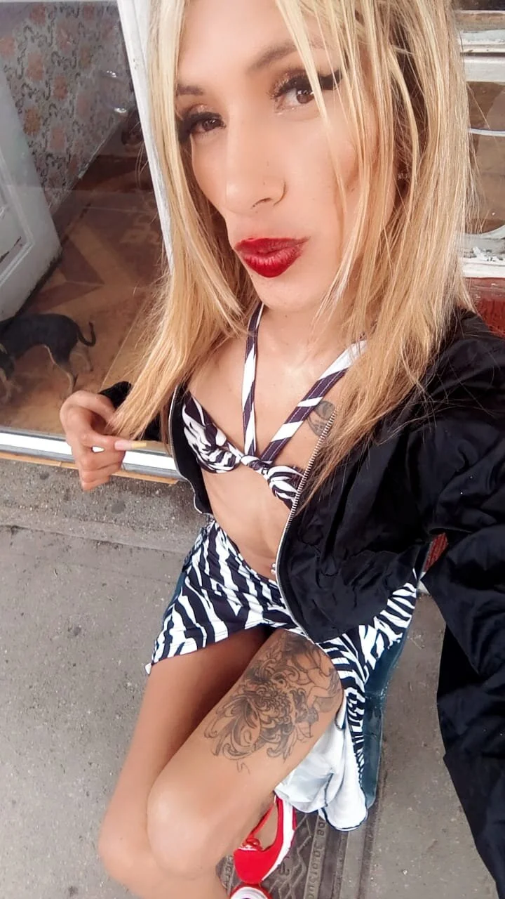 XXX Porn Photo of Nude roxy_roxxan 1