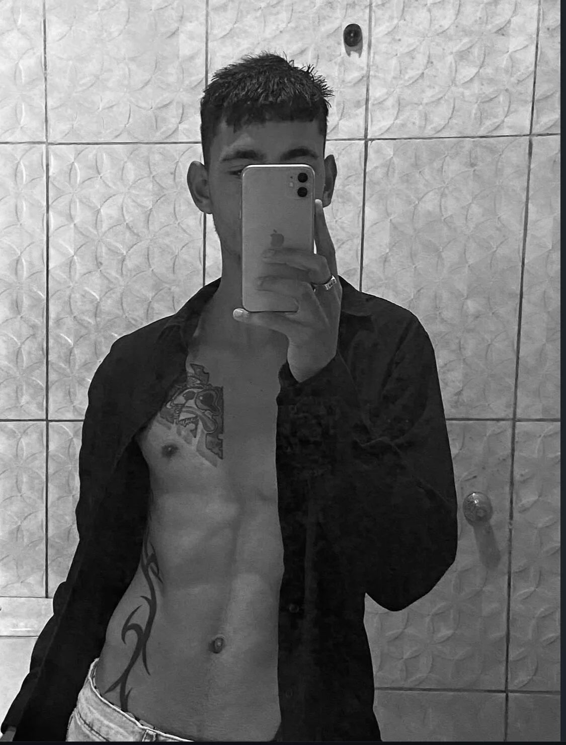 XXX Porn Photo of Nude GuioficialBr 1