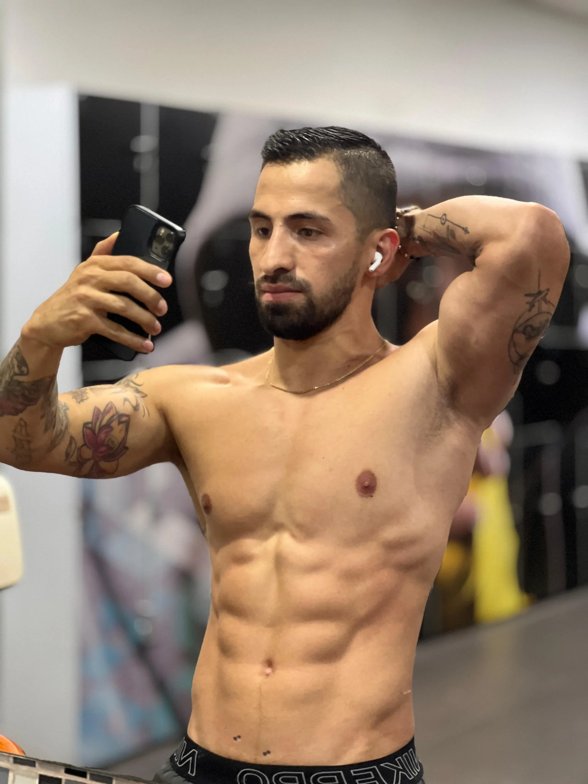 XXX Porn Photo of Nude Roma_strong_ 6