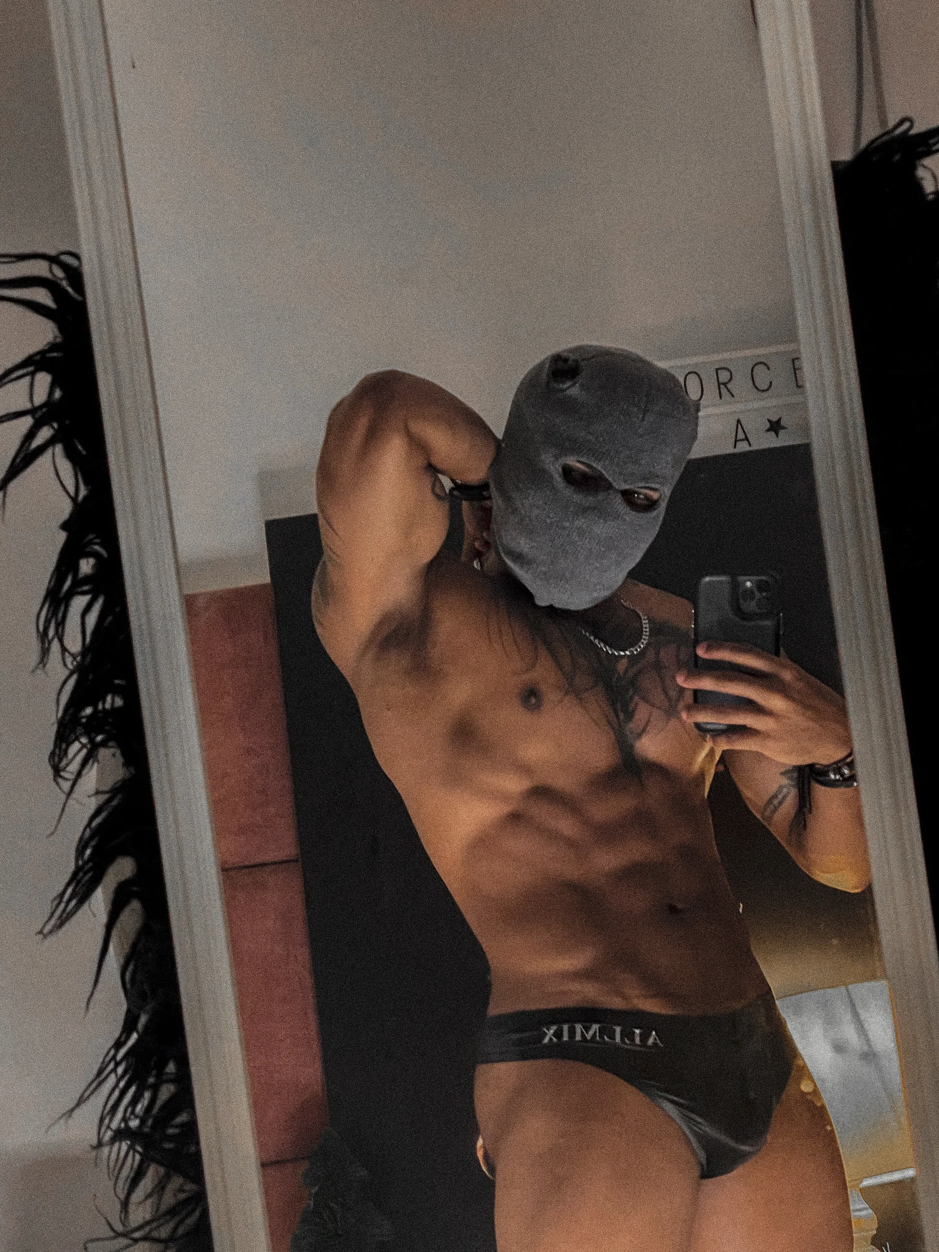 XXX Porn Photo of Nude Young_laroi 44