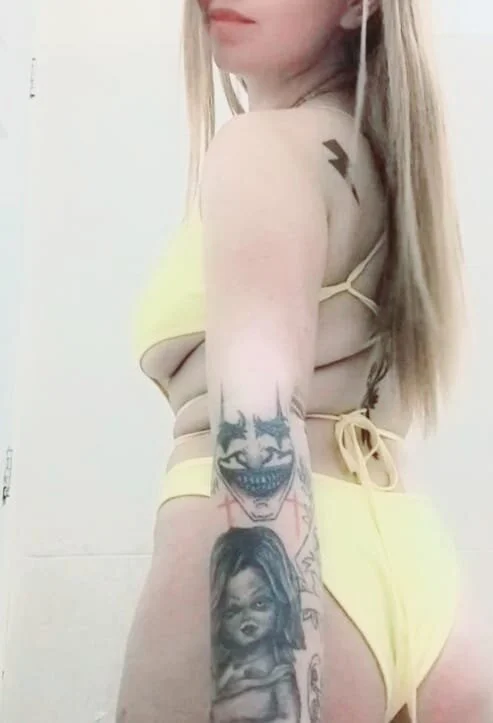 XXX Porn Photo of Nude Angie_pg 1