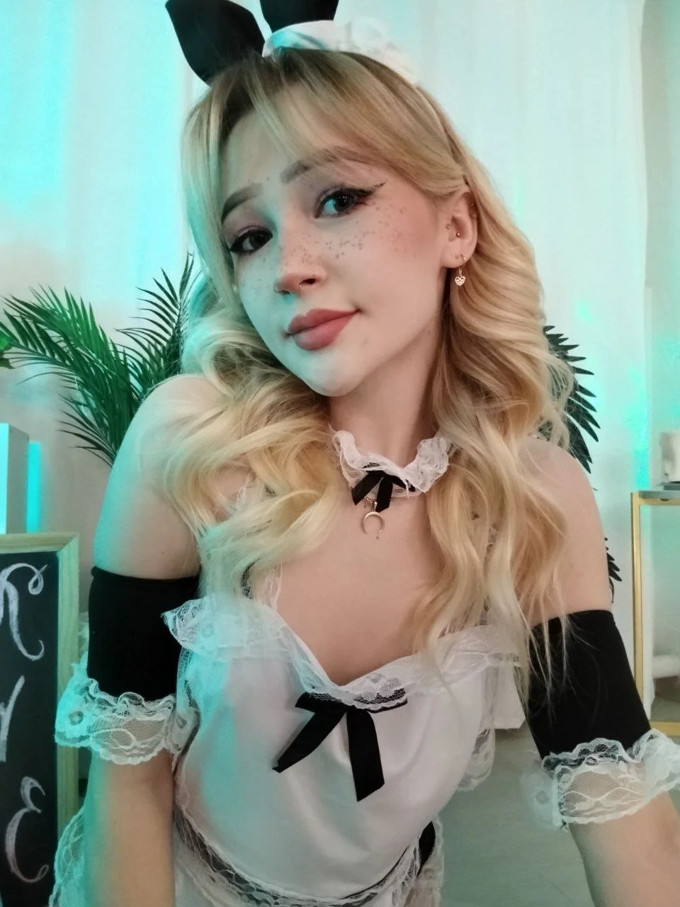 XXX Porn Photo of Nude LauraWifeness 4