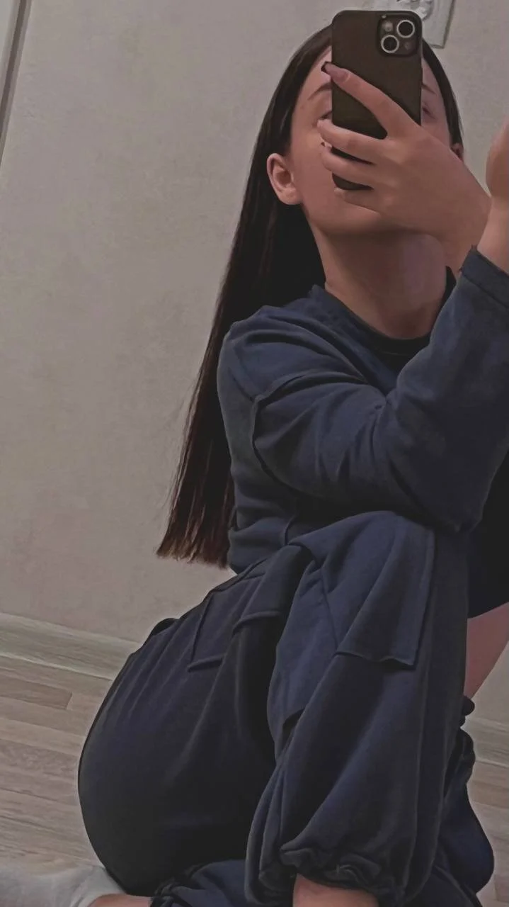 XXX Porn Photo of Nude LowOncoming 4
