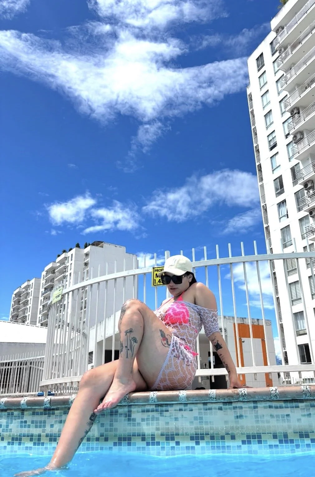 XXX Porn Photo of Nude lunaclarx_love 15