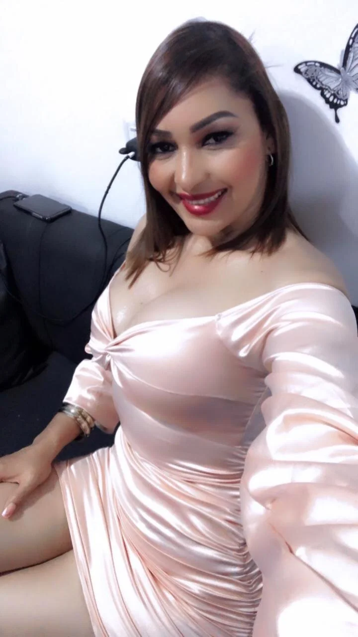 XXX Porn Photo of Nude Charlize_aniston2 12