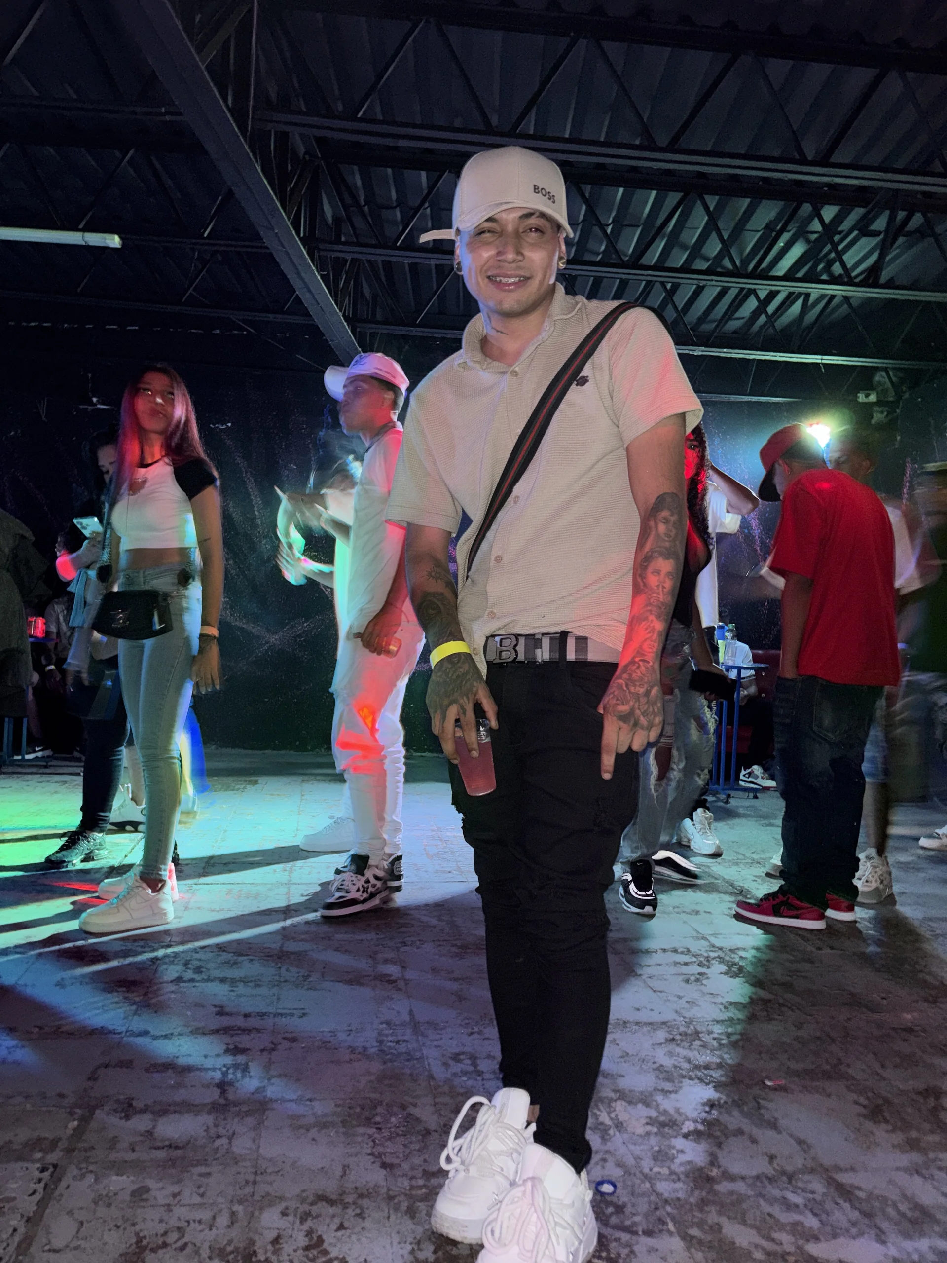 XXX Porn Photo of Nude extrongerboyx_12 1